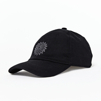 クラシックエンブロイダリーロゴキャップ／ブラック