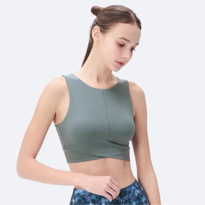 【SALE 30%OFF】クロスクロップドタンク／ペールグリーン