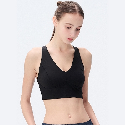 【SALE 30%OFF】ディープVクロップドタンク／ブラック