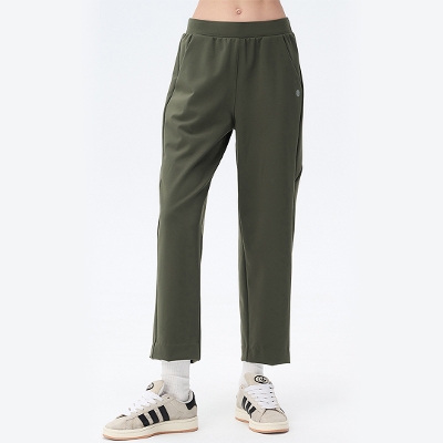 【SALE 30%OFF】ライフスタイルテーパードパンツ／ナイトグリーン