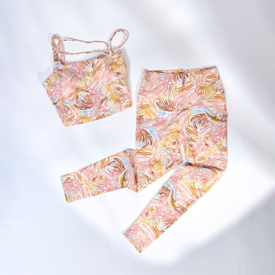 【上下セット】カラフルフェザー セットアップ