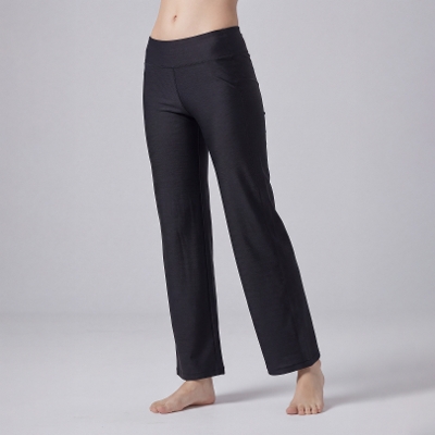 ミッドライズストレートパンツ／ブラック