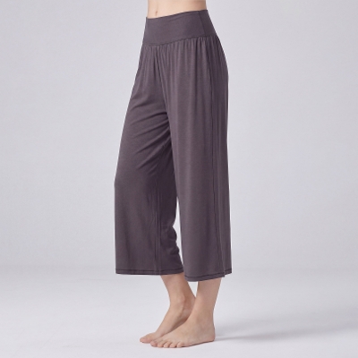 ハイライズエラスティックフレアパンツ／ダークグレー