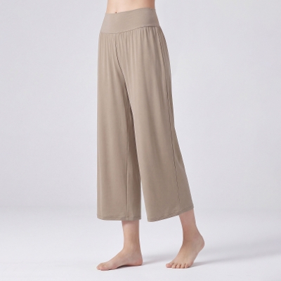 ハイライズエラスティックフレアパンツ／カーキ